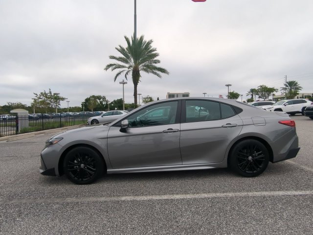 Certified 2025 Toyota Camry SE FWD image 6