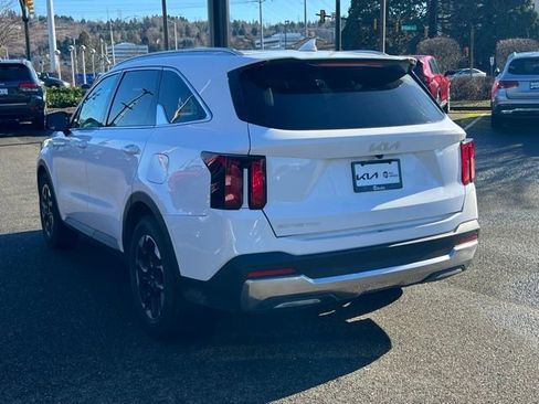 Certified 2024 Kia Sorento S image 10