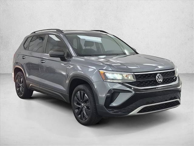 Used 2022 Volkswagen Taos S FWD image 3
