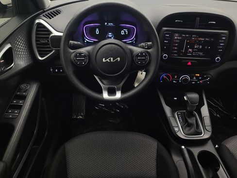 Used 2025 Kia Soul LX FWD image 22