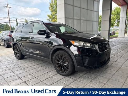 Used 2020 Kia Sorento S FWD image 2