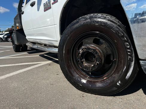 Used 2018 RAM 3500 Tradesman w/ Chrome Appearance Group image 35