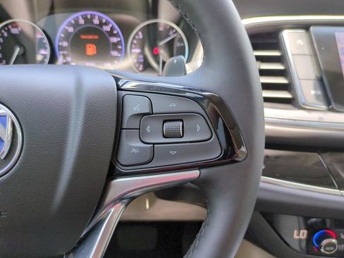 Used 2023 Buick Enclave Avenir w/ Avenir Technology Package FWD image 22