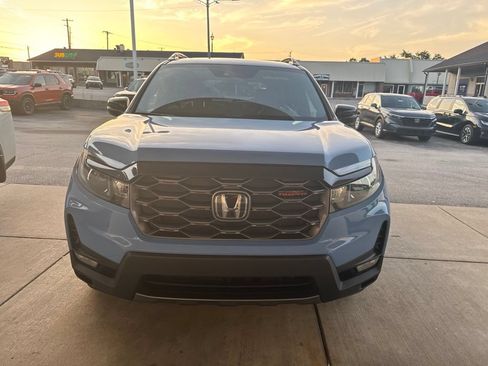 Used 2024 Honda Passport TrailSport image 2