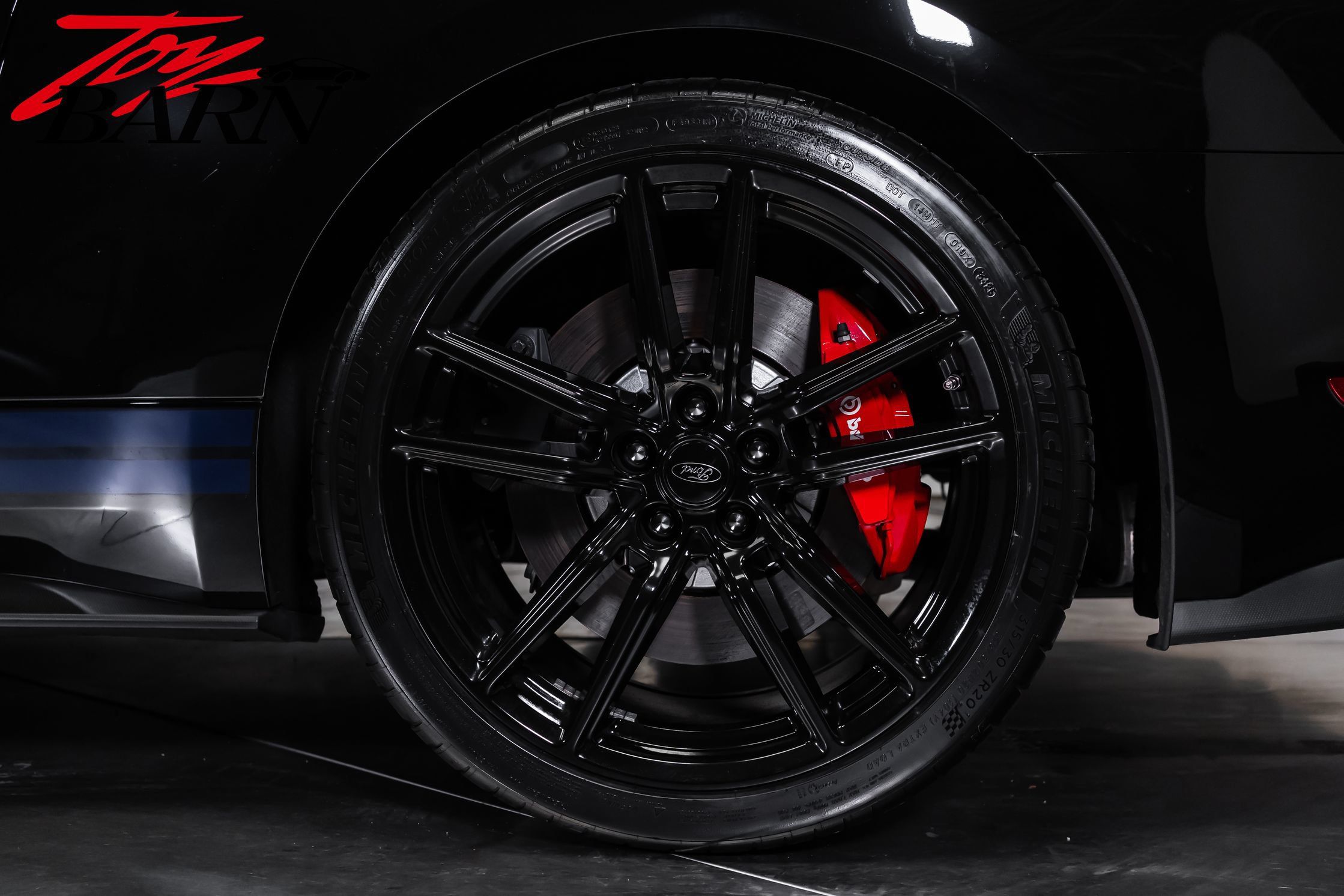 Used 2021 Ford Mustang Shelby GT500 w/ Technology Package RWD image 17