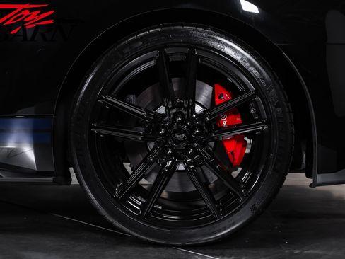 Used 2021 Ford Mustang Shelby GT500 w/ Technology Package RWD image 17