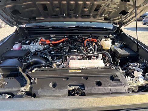 Used 2025 Toyota Tacoma TRD Sport image 36