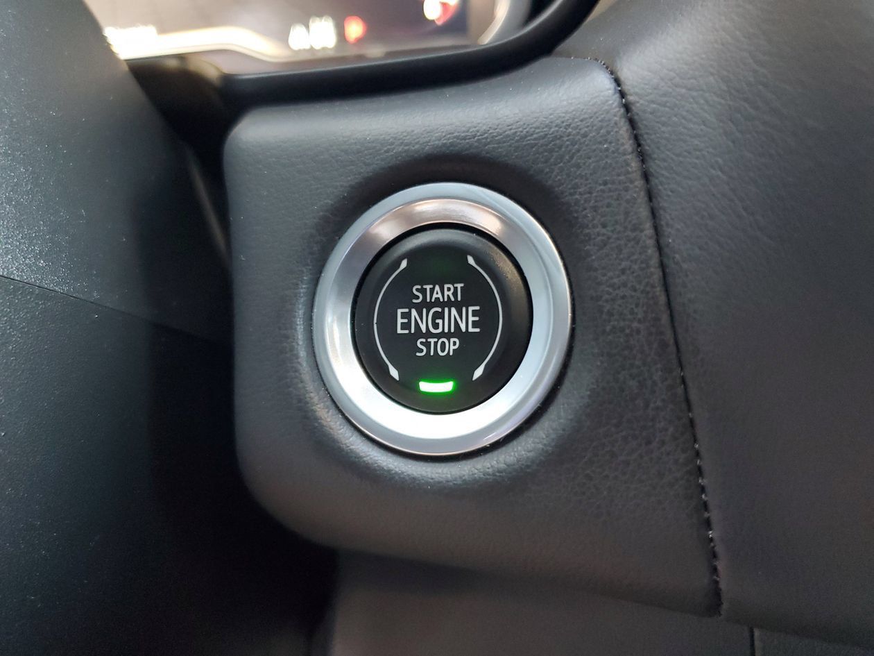Used 2023 GMC Yukon AT4 AWD/4WD image 24