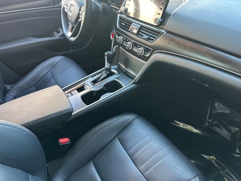 Certified 2019 Honda Accord EX-L image 32
