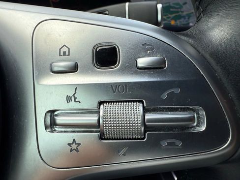 Used 2018 Mercedes-Benz S 560 Sedan image 23