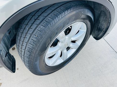 Used 2004 INFINITI FX35 Base Rwd 4dr SUV w/ Technology Pkg image 32