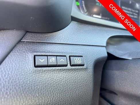 Used 2024 Toyota Crown AWD/4WD image 23