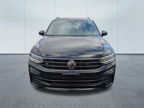 Used 2022 Volkswagen Tiguan SE R-Line image 8