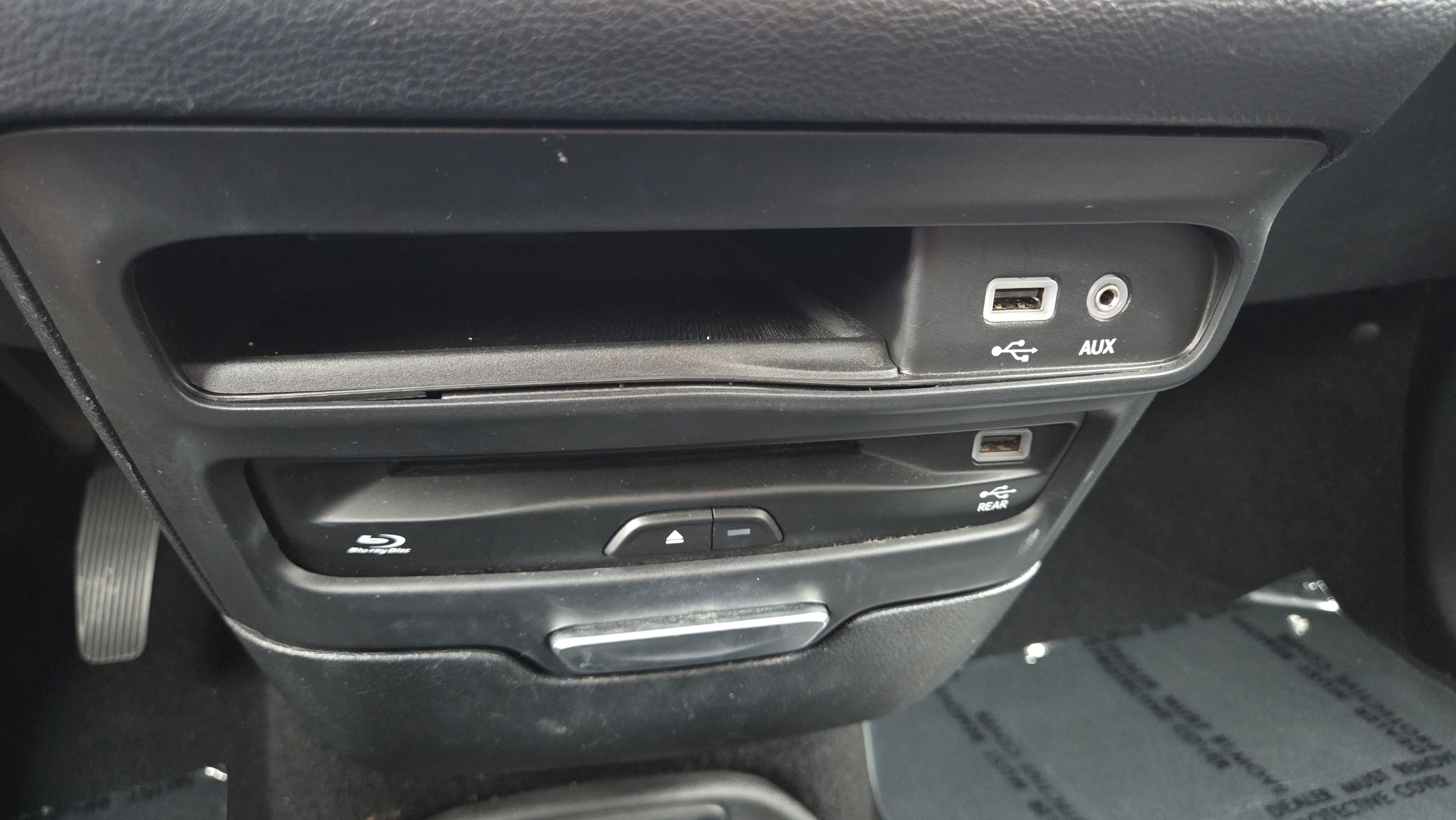 Used 2019 Chrysler Pacifica Touring-L Plus w/ S Appearance Package FWD image 28