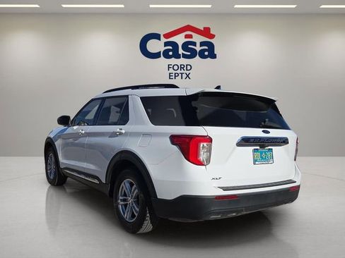 Used 2021 Ford Explorer XLT image 4