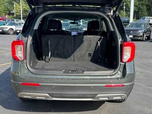 Used 2024 Ford Explorer XLT w/ Equipment Group 202A AWD/4WD image 5