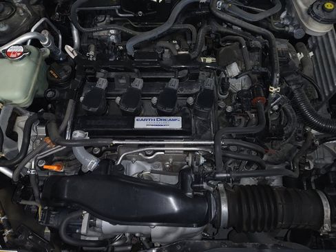 Used 2017 Honda Civic Touring image 30