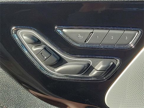 Used 2025 Lincoln Aviator Reserve w/ Equipment Group 201A image 17