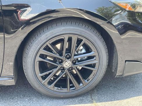 Used 2025 Toyota Camry SE w/ Convenience Package FWD image 10