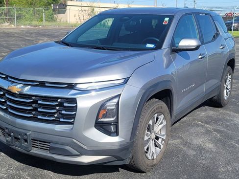 Used 2026 Chevrolet Equinox LT FWD image 3