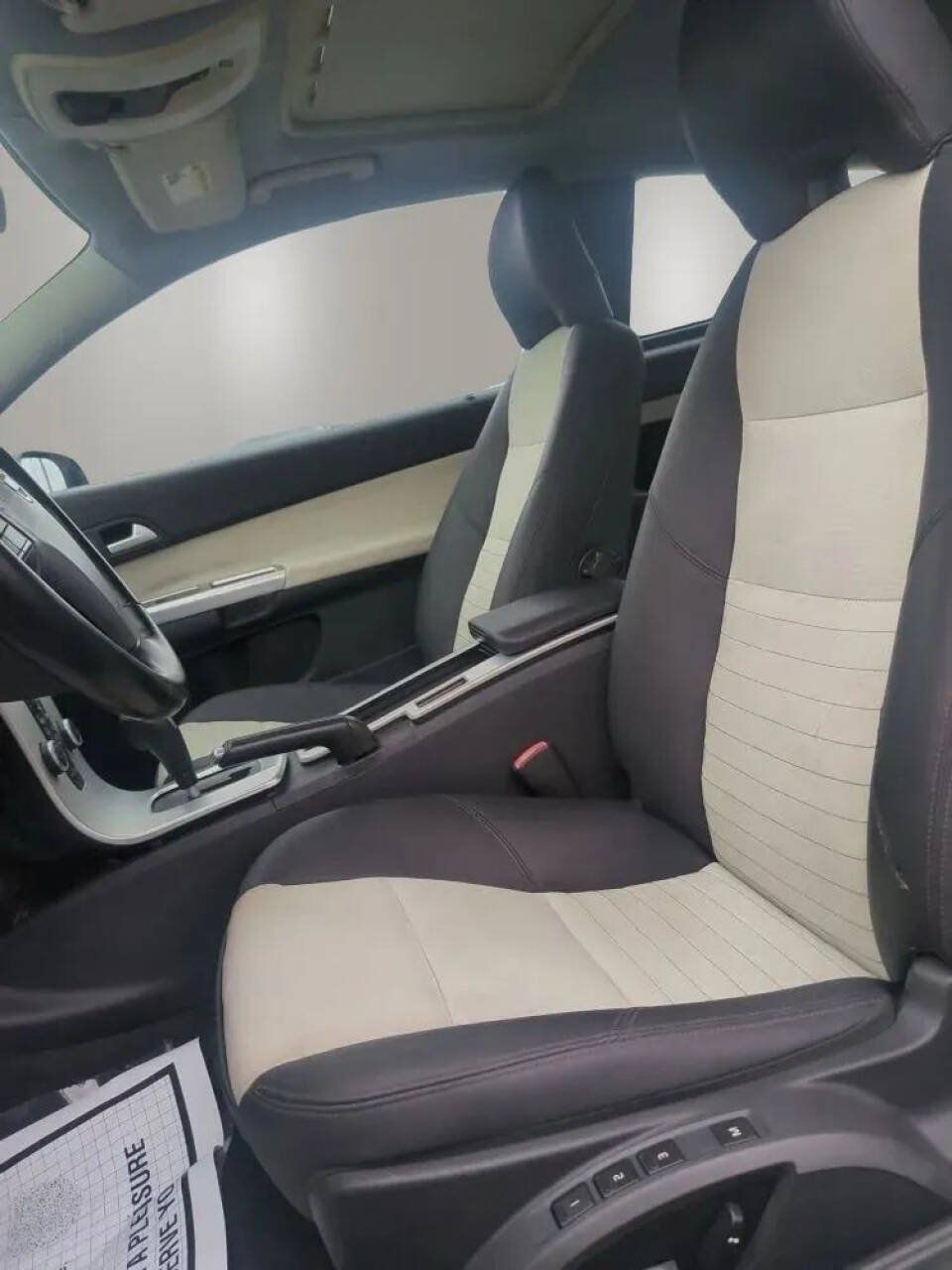 Used 2011 Volvo C30 T5 FWD image 9