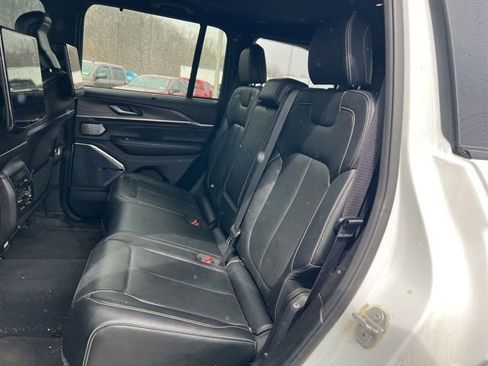 Used 2023 Jeep Grand Cherokee Overland w/ Advanced Protech Group III image 13