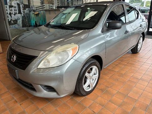 Used 2013 Nissan Versa S Plus image 6