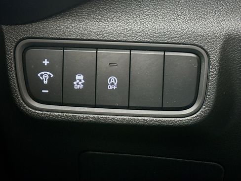 Used 2024 Kia Soul LX w/ Option Group 015 image 16