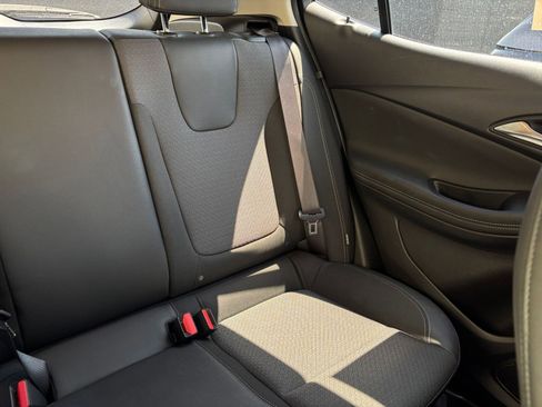 Used 2025 Buick Encore GX Preferred FWD image 37