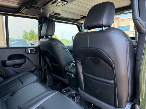 Used 2023 Jeep Gladiator Sport image 24
