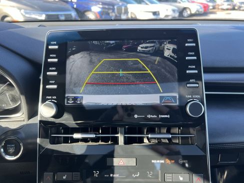 Used 2021 Toyota Avalon XSE image 19