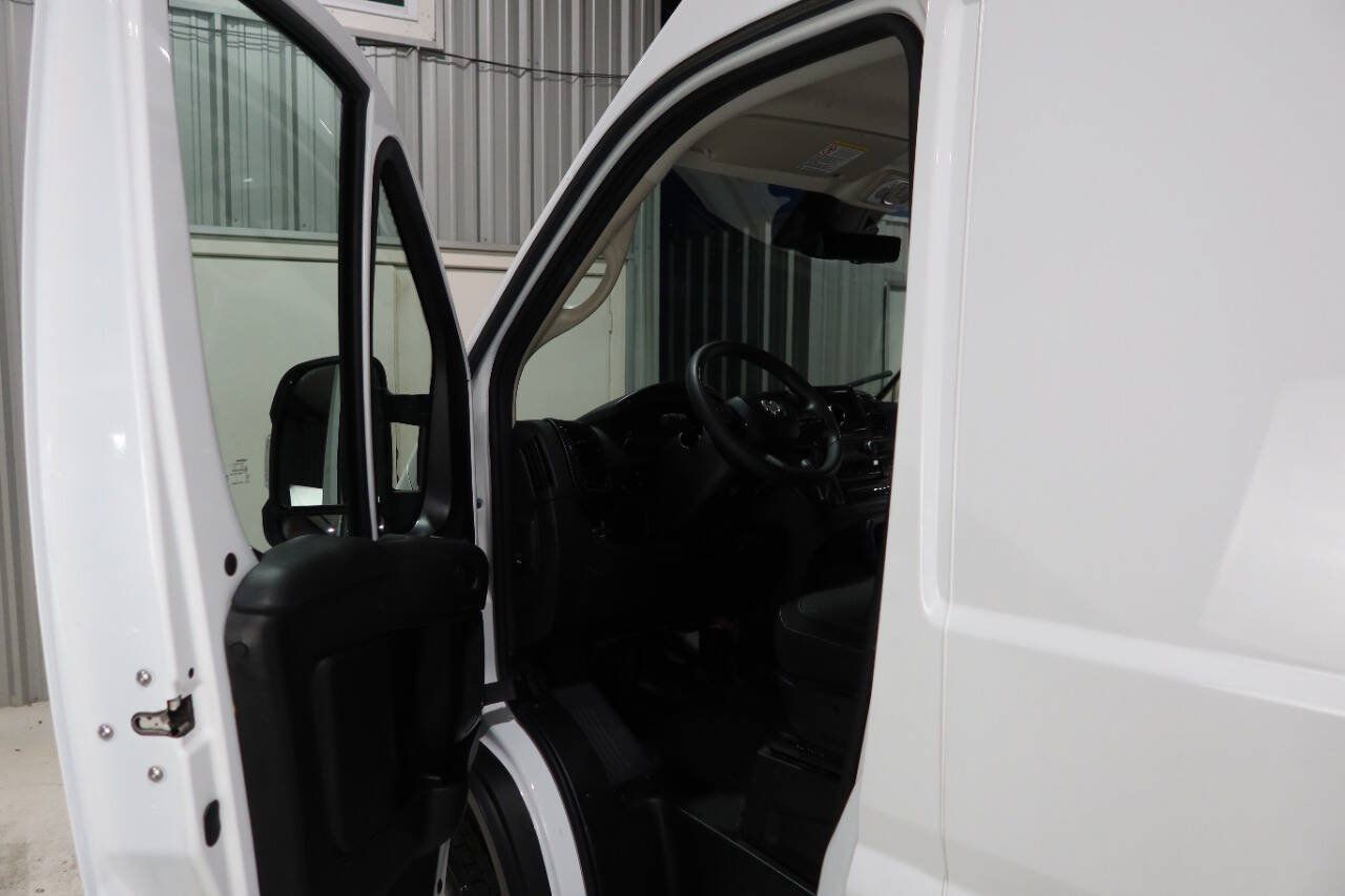 Used 2024 RAM ProMaster 2500 w/ Safety Group FWD image 18