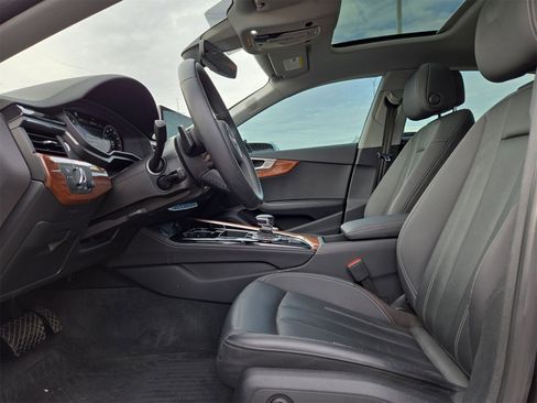 Used 2022 Audi A5 2.0T Premium Plus w/ Premium Plus image 16