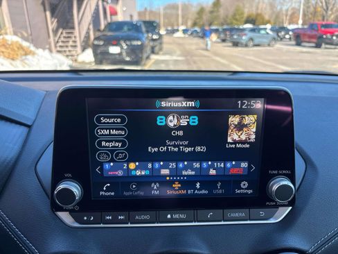 Used 2022 Nissan Sentra SV w/ Lighting Package image 13