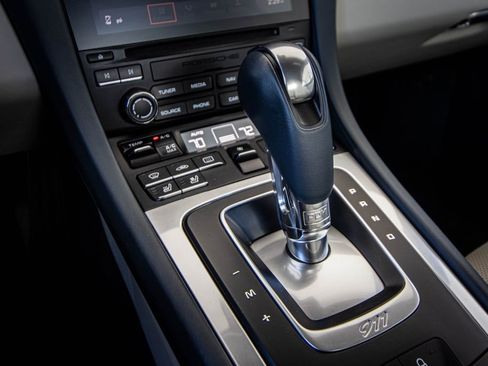 Used 2017 Porsche 911 Carrera S image 30