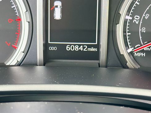Used 2022 Toyota 4Runner Limited RWD image 39