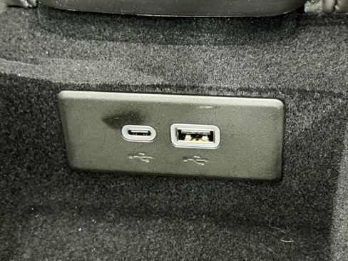 Used 2024 Chevrolet Corvette Stingray Premium Cpe w/ Z51 Performance Package image 18