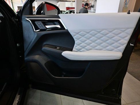 Used 2024 Mitsubishi Outlander SEL Black Edition image 31