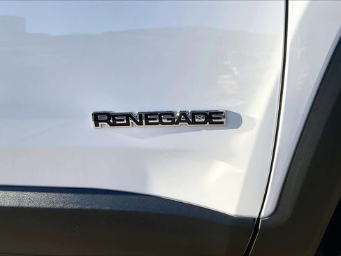 Used 2023 Jeep Renegade Latitude image 26
