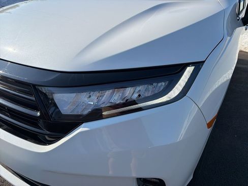 Certified 2023 Honda Odyssey Sport image 9