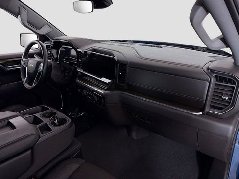 Used 2024 Chevrolet Silverado 1500 LT AWD/4WD image 18