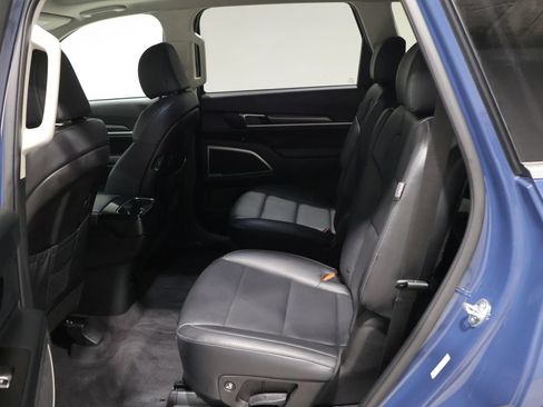Used 2025 Kia Telluride S AWD/4WD image 17