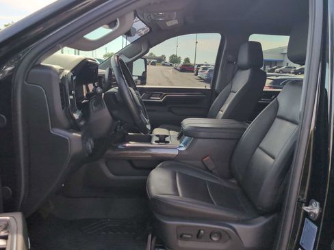 Used 2025 Chevrolet Silverado 2500 LTZ w/ LTZ Premium Package AWD/4WD image 19