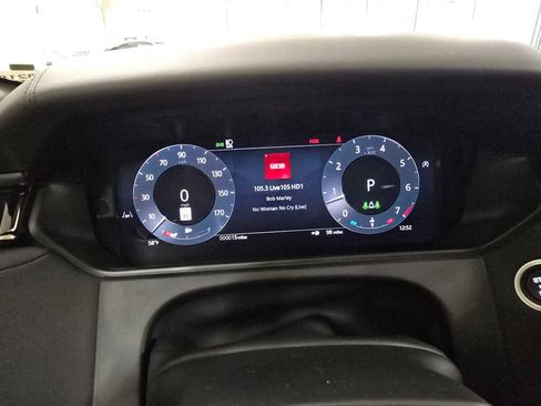 New 2026 Land Rover Range Rover Velar Dynamic SE image 25