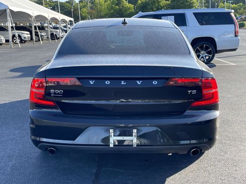 Used 2018 Volvo S90 T5 Momentum w/ Convenience Package FWD image 6