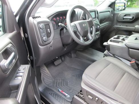 Certified 2024 Chevrolet Silverado 1500 Custom Trail Boss w/ LPO, Dark Essentials Package AWD/4WD image 13