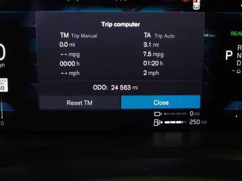 Used 2023 Volvo XC90 T8 Ultimate w/ Lounge Package image 24