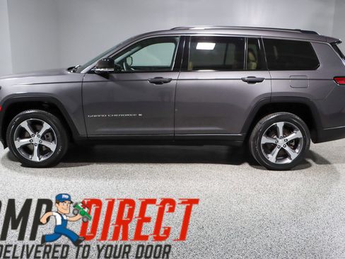 Used 2023 Jeep Grand Cherokee L Limited w/ Luxury Tech Group II image 10