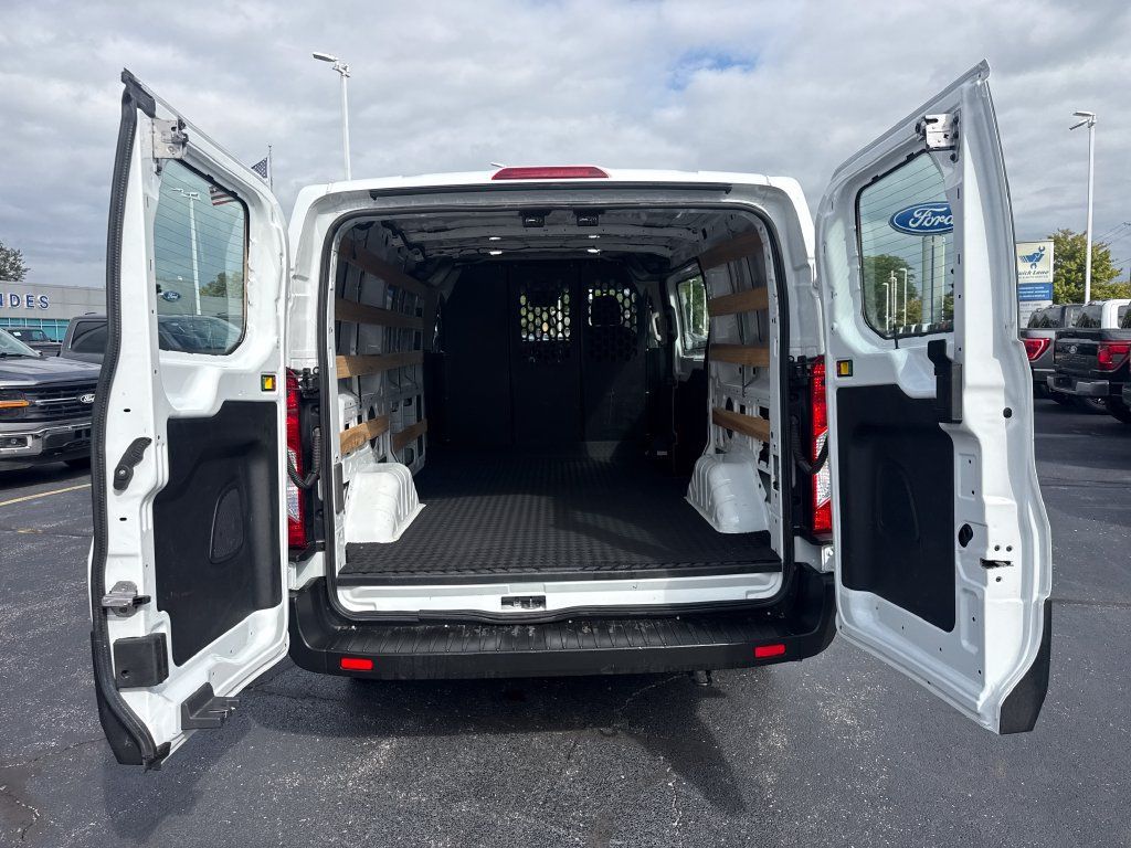 Used 2025 Ford Transit 250 Low Roof w/ Exterior Upgrade Package RWD image 12