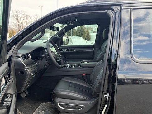 New 2026 Jeep Grand Wagoneer Summit image 15